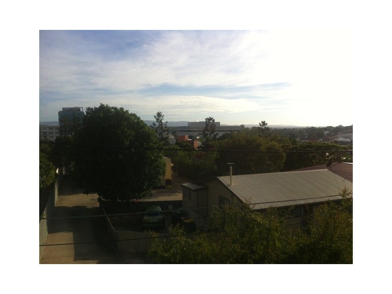 4/3 Court Street, Ipswich QLD 4305