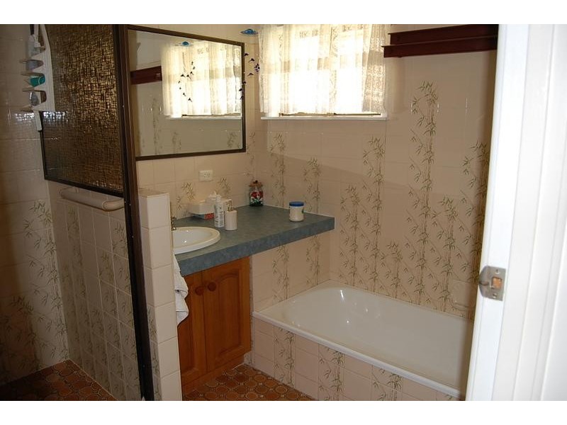 21 Alice Street, Blackstone QLD 4304