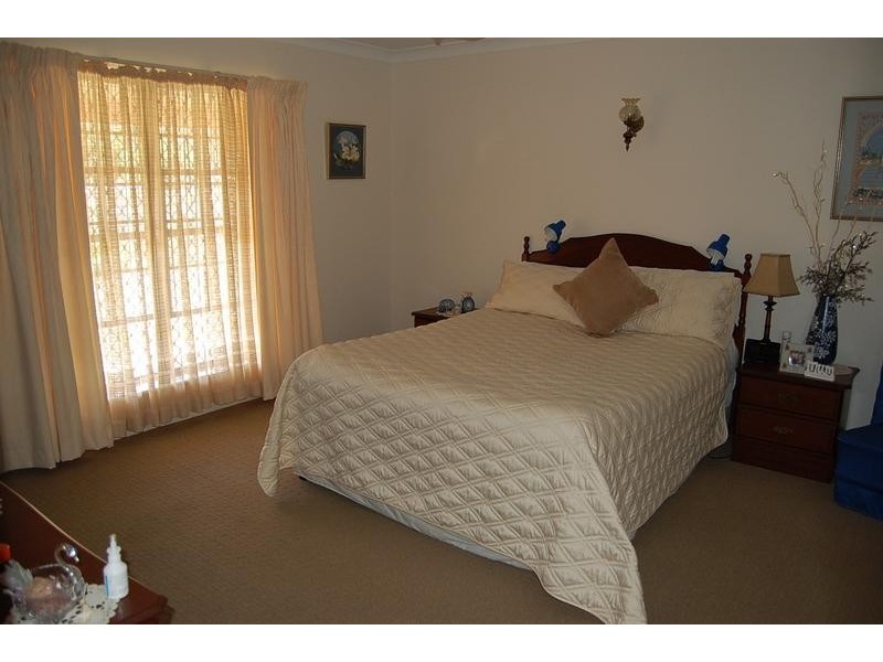 21 Alice Street, Blackstone QLD 4304