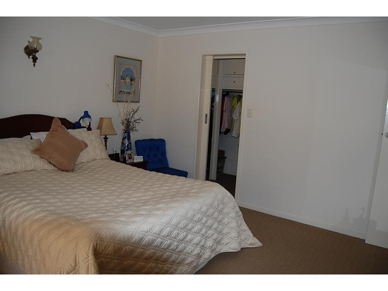 21 Alice Street, Blackstone QLD 4304