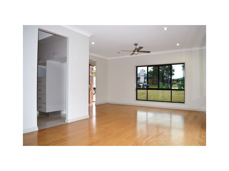 21 Kelso Close, Yamanto QLD 4305