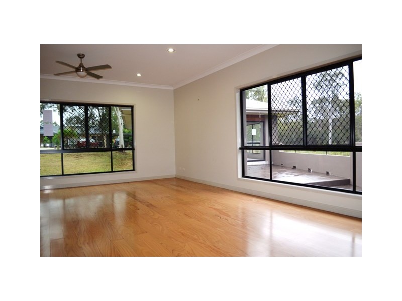 21 Kelso Close, Yamanto QLD 4305