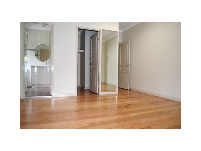 21 Kelso Close, Yamanto QLD 4305