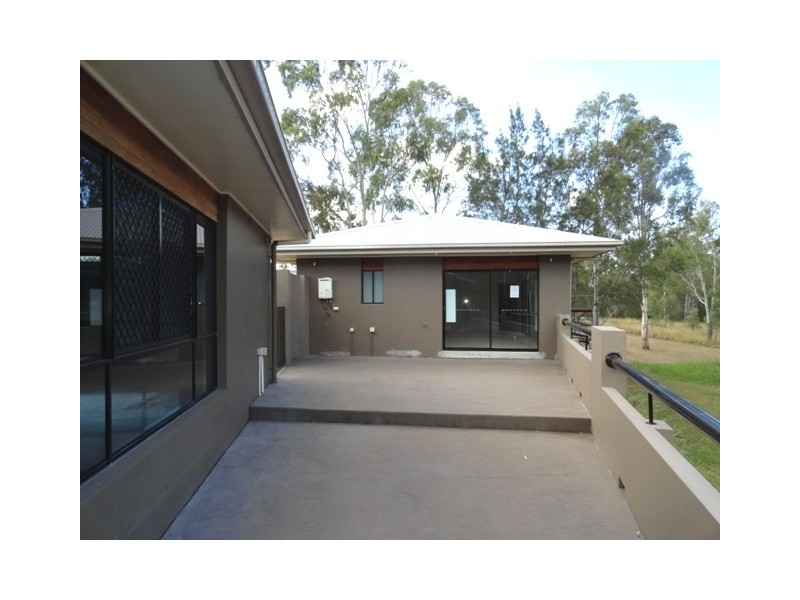 21 Kelso Close, Yamanto QLD 4305