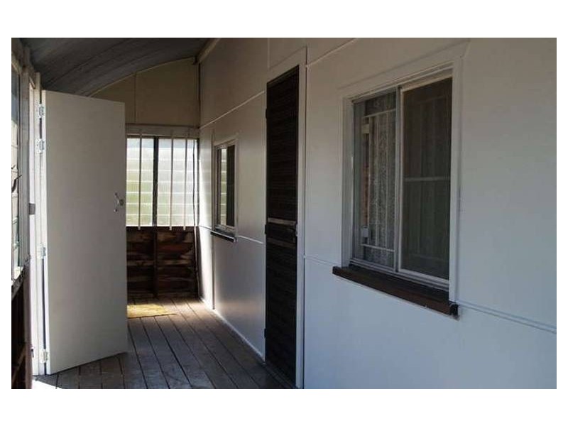 1 Colvin Street, North Ipswich QLD 4305