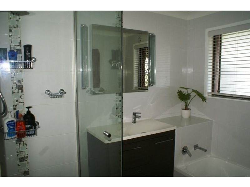 2 Edward Street, Rosewood QLD 4340