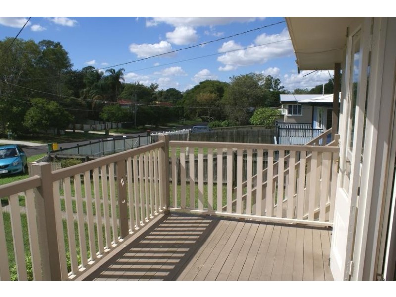 18 Felette Street, Leichhardt QLD 4305