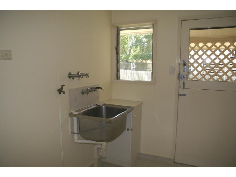 18 Felette Street, Leichhardt QLD 4305
