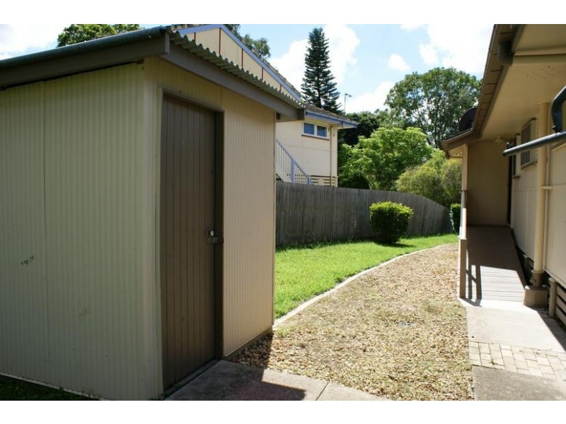 18 Felette Street, Leichhardt QLD 4305