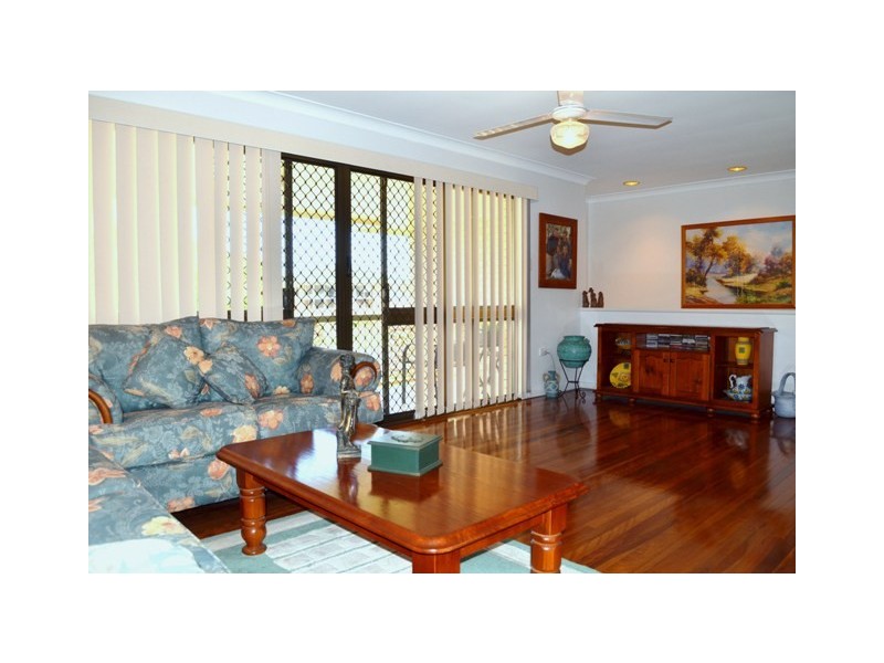 27 Mary Street, Bundamba QLD 4304