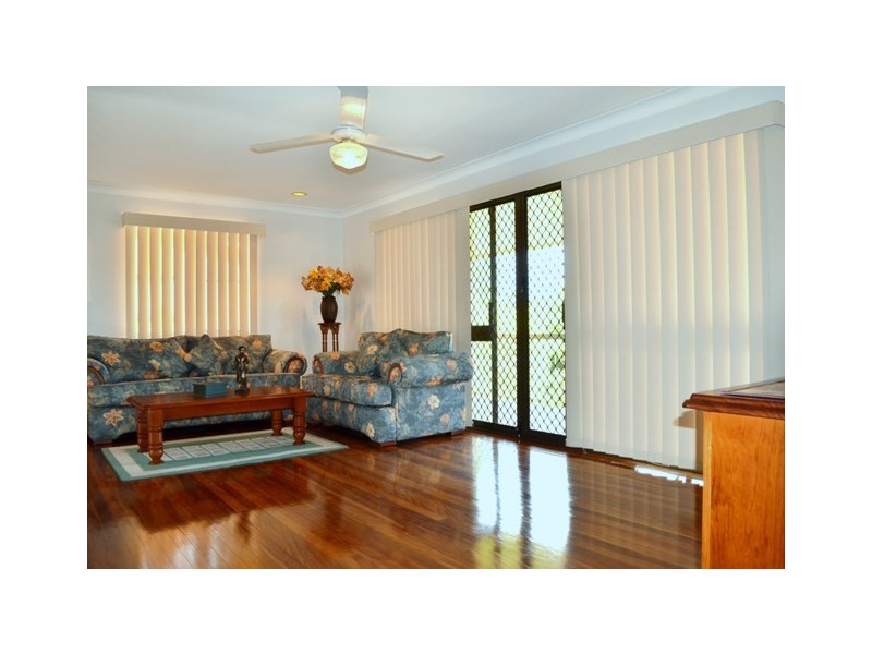 27 Mary Street, Bundamba QLD 4304