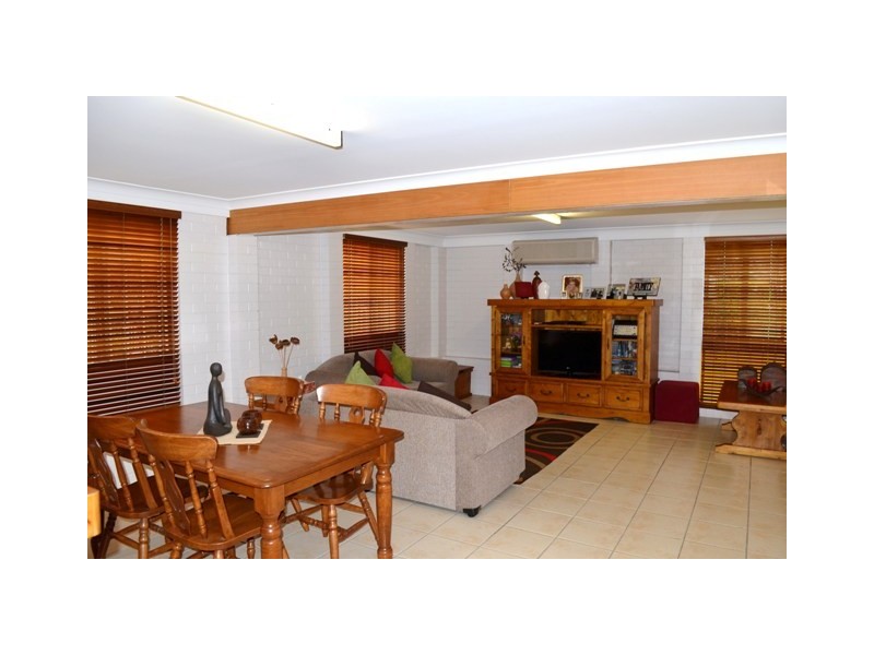 27 Mary Street, Bundamba QLD 4304