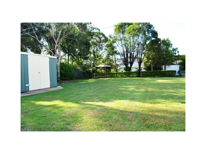 27 Mary Street, Bundamba QLD 4304