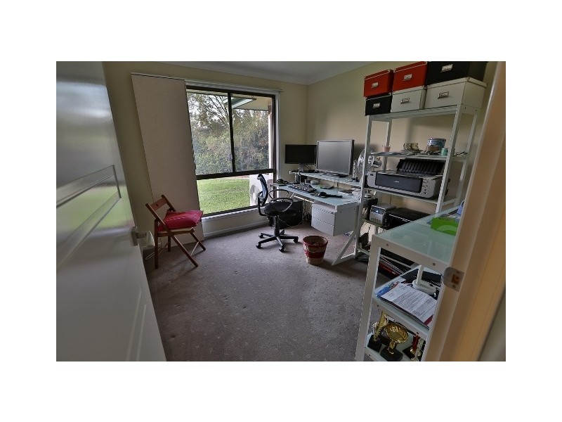 64 South Queensborough Parade, Karalee QLD 4306