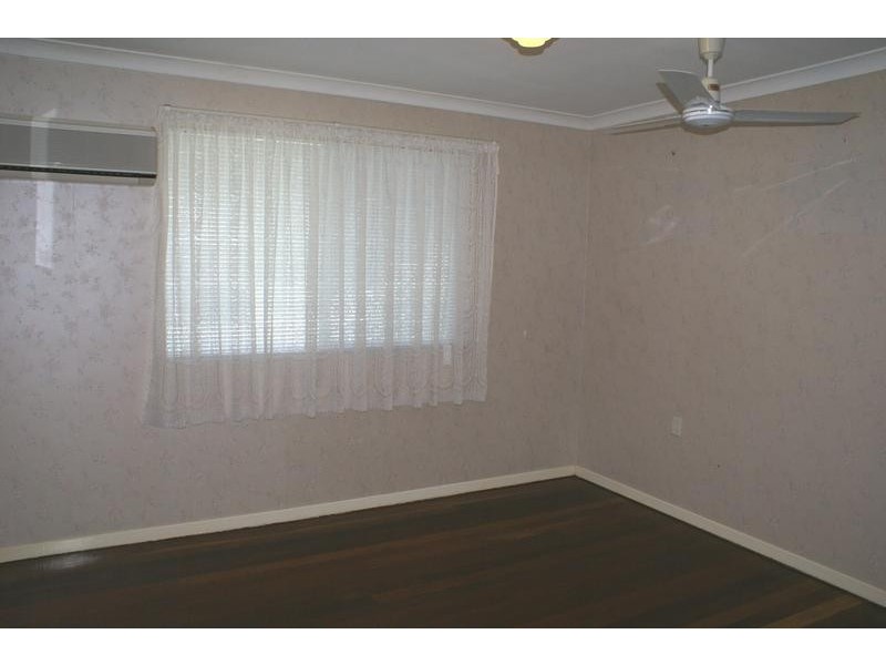 7 Devon Street, Eastern Heights QLD 4305