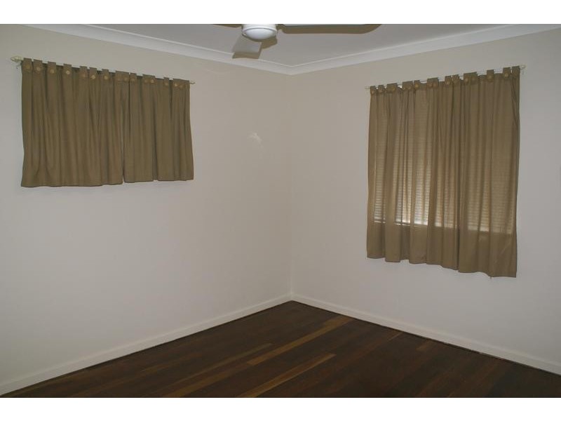 7 Devon Street, Eastern Heights QLD 4305