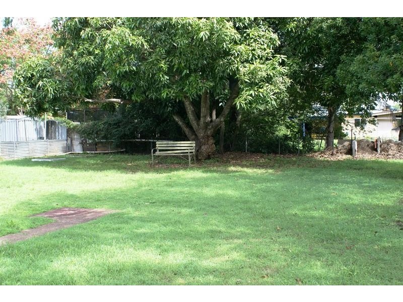 7 Siemons Street, One Mile QLD 4305