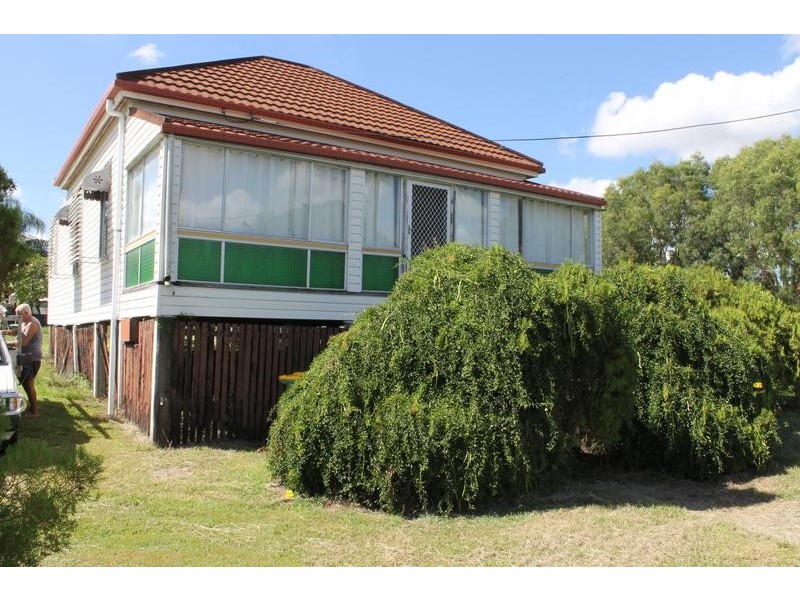 11 Bergin Street, Booval QLD 4304