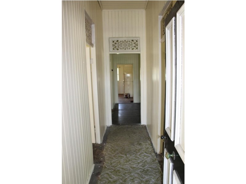 11 Bergin Street, Booval QLD 4304
