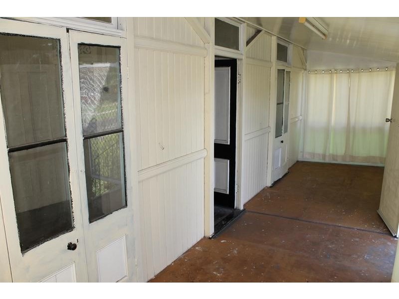 11 Bergin Street, Booval QLD 4304