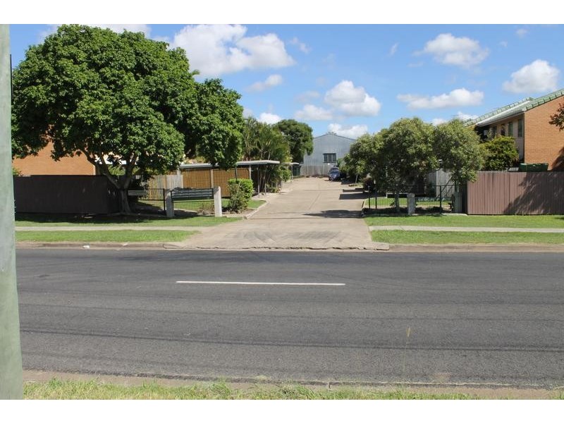 11 Bergin Street, Booval QLD 4304
