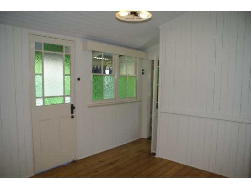 11 Milford Street, Ipswich QLD 4305