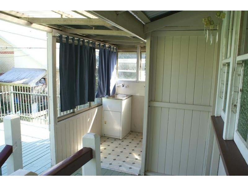 11 Milford Street, Ipswich QLD 4305