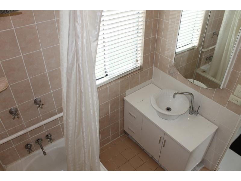 25 Alexandra Street, Booval QLD 4304