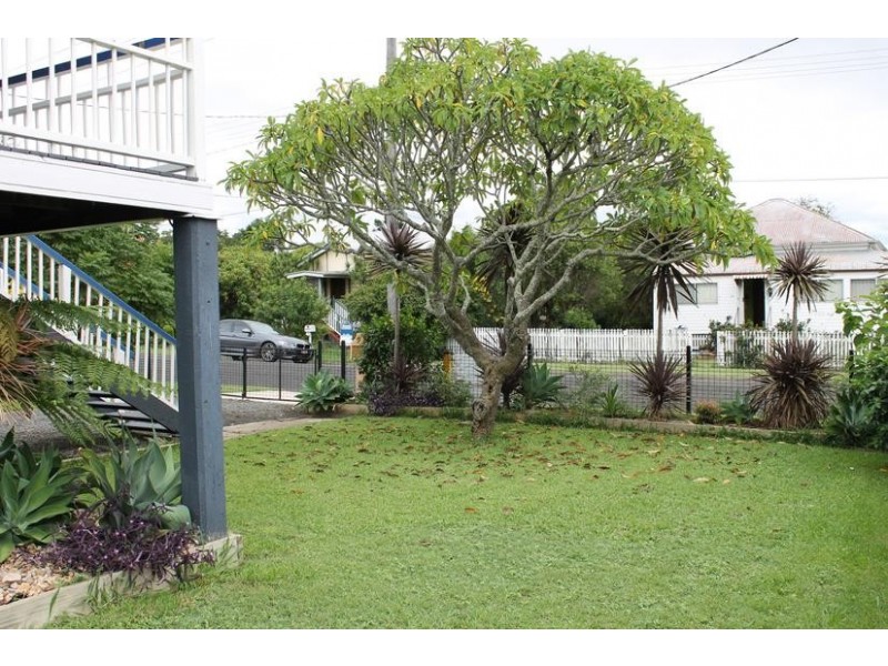 25 Alexandra Street, Booval QLD 4304