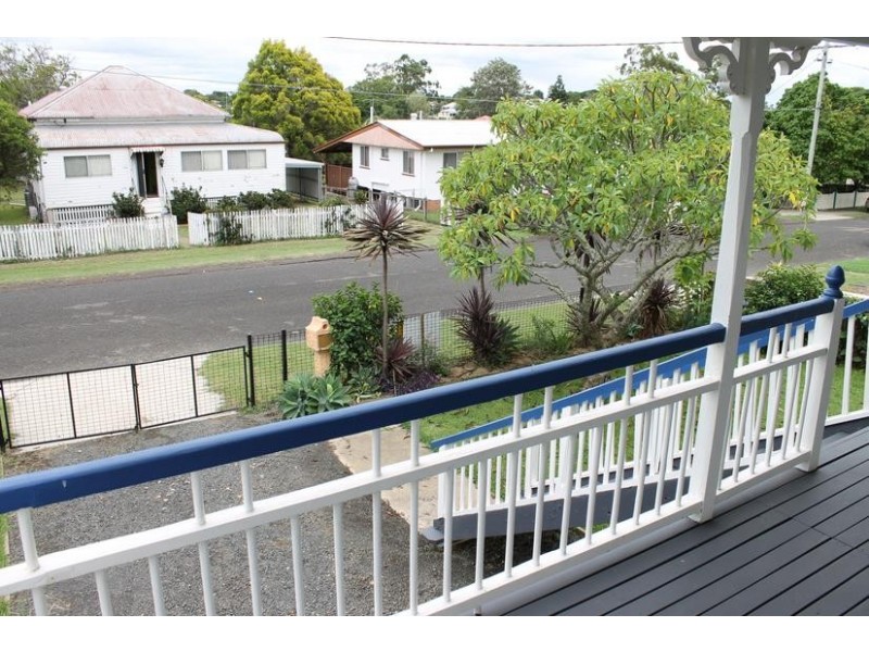 25 Alexandra Street, Booval QLD 4304