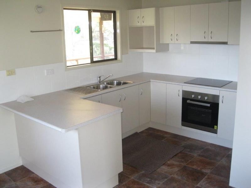 53 Lobb Street, Churchill QLD 4305