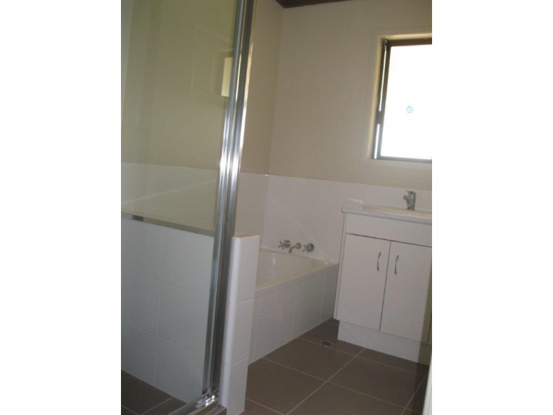 53 Lobb Street, Churchill QLD 4305