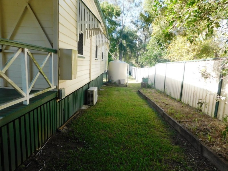 14 Jones Street, Blackstone QLD 4304