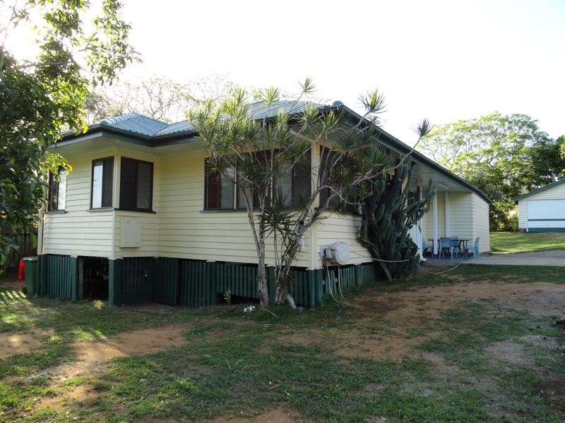 8 Vale Street, Bundamba QLD 4304