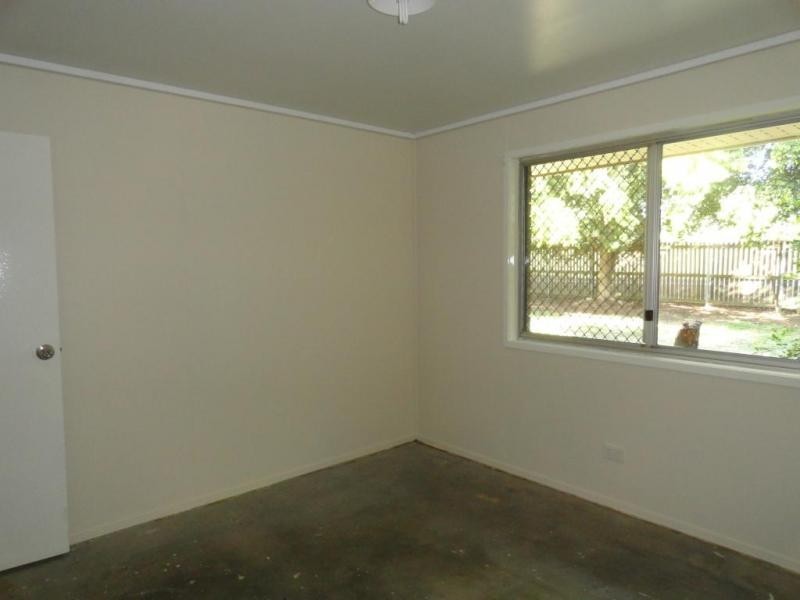 6 Hind Court, Bundamba QLD 4304