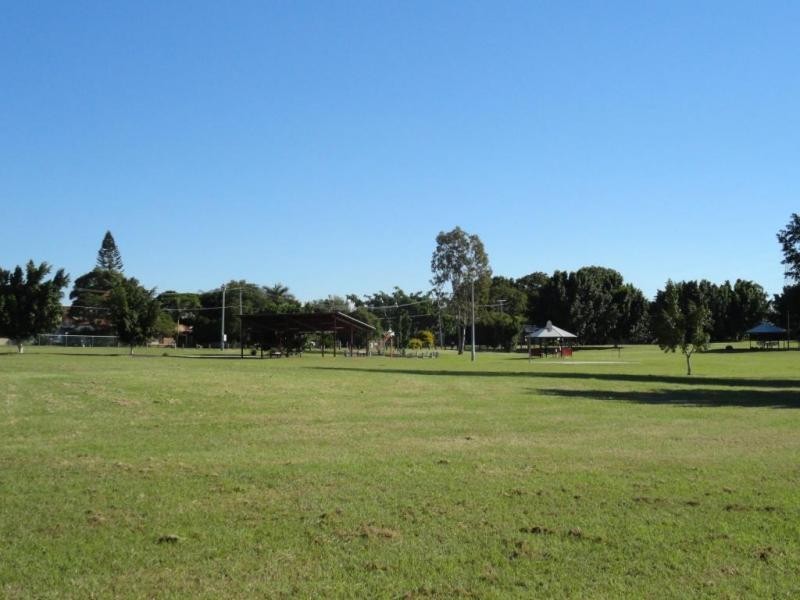 6 Hind Court, Bundamba QLD 4304