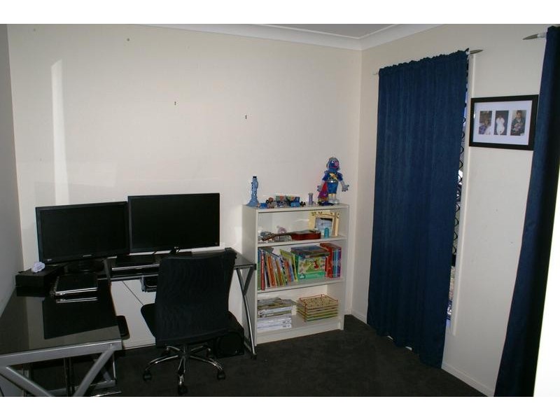 5 Stockdale Place, Wulkuraka QLD 4305