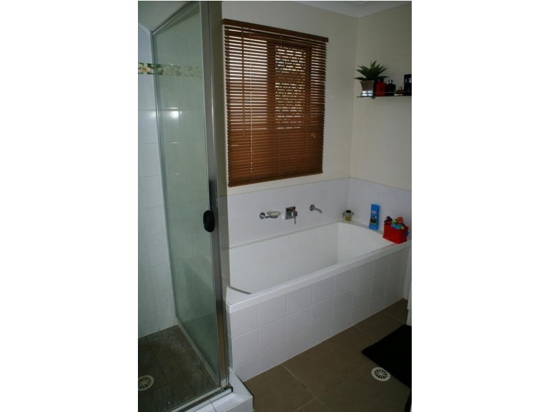 5 Stockdale Place, Wulkuraka QLD 4305