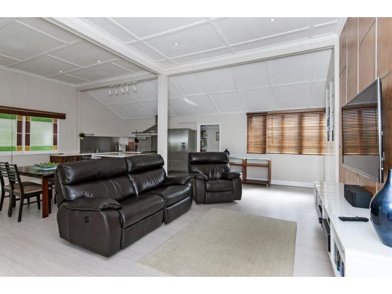 44 Pine Street, North Ipswich QLD 4305