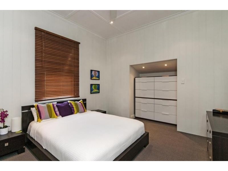 44 Pine Street, North Ipswich QLD 4305