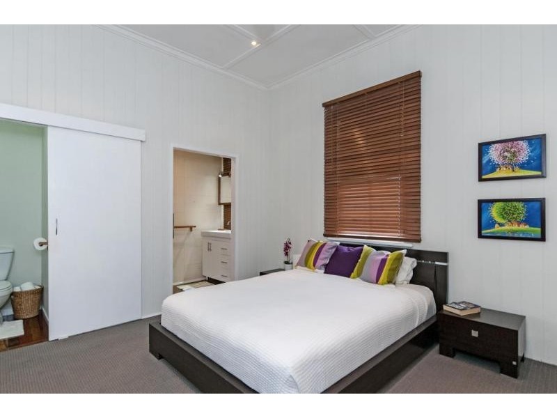 44 Pine Street, North Ipswich QLD 4305