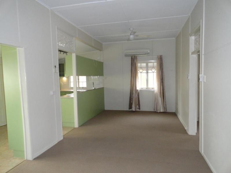 8A High Street, Ebbw Vale QLD 4304