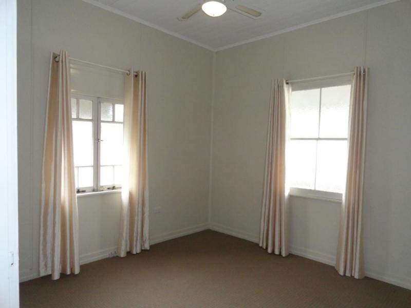 8A High Street, Ebbw Vale QLD 4304