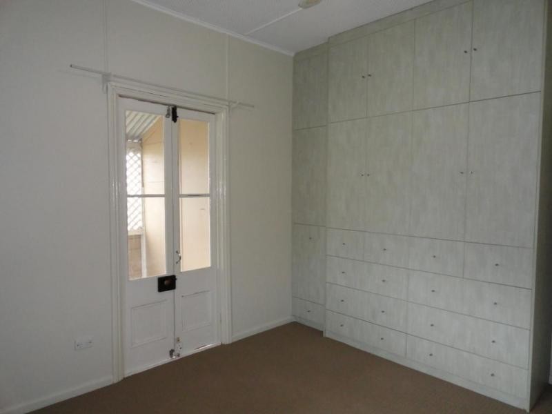 8A High Street, Ebbw Vale QLD 4304