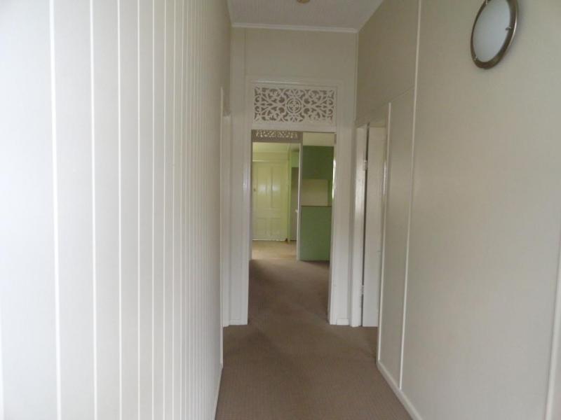 8A High Street, Ebbw Vale QLD 4304