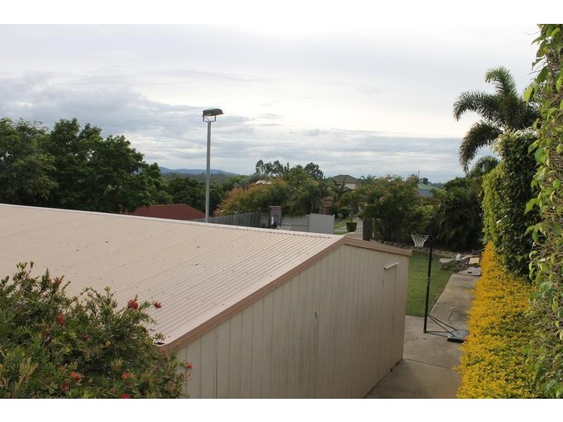 15 Calverton Court, Brassall QLD 4305