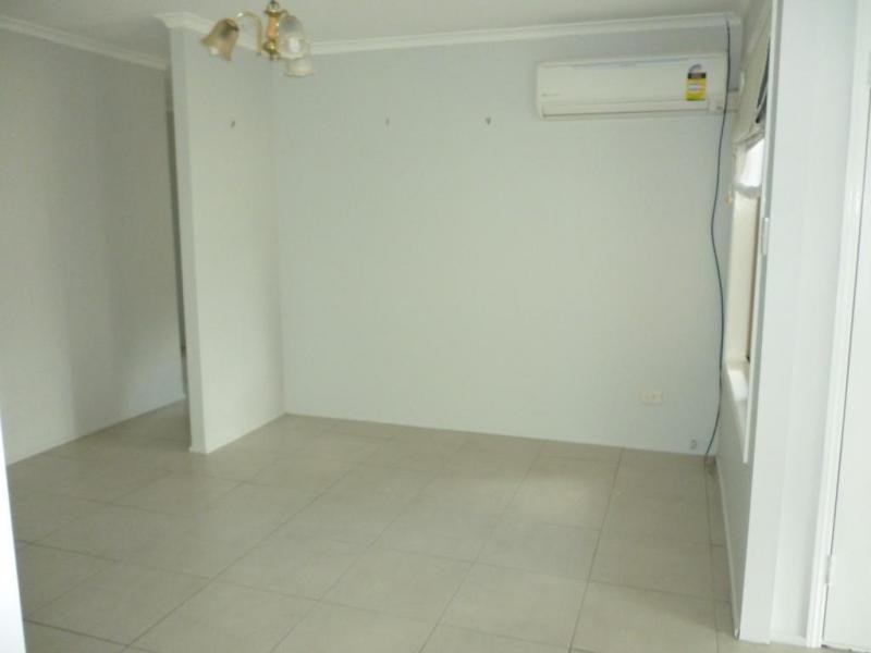 10 McMillan, Churchill QLD 4305