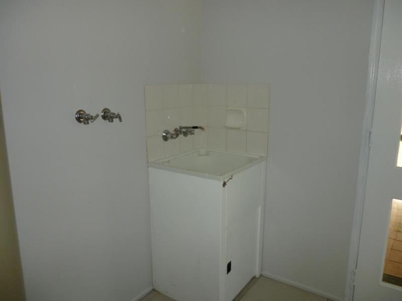 10 McMillan, Churchill QLD 4305