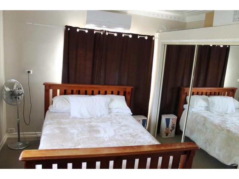20A Macquarie Street, Silkstone QLD 4304