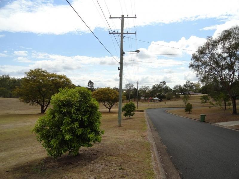 10 Flinders Drive, Leichhardt QLD 4305